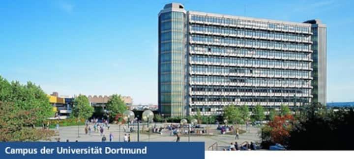Schoene Grosse Wohnung 2 Schlafzimmer Bis 6 Pax Naehe Stadion Signal Iduna Dortmund Eksteriør bilde