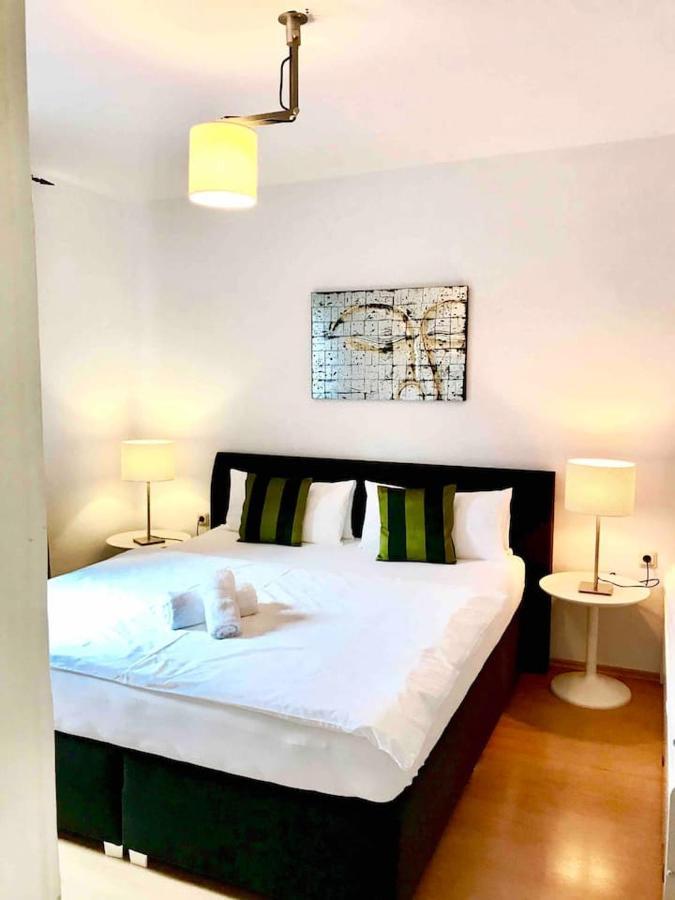 Schoene Grosse Wohnung 2 Schlafzimmer Bis 6 Pax Naehe Stadion Signal Iduna Dortmund Eksteriør bilde