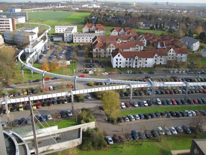 Schoene Grosse Wohnung 2 Schlafzimmer Bis 6 Pax Naehe Stadion Signal Iduna Dortmund Eksteriør bilde