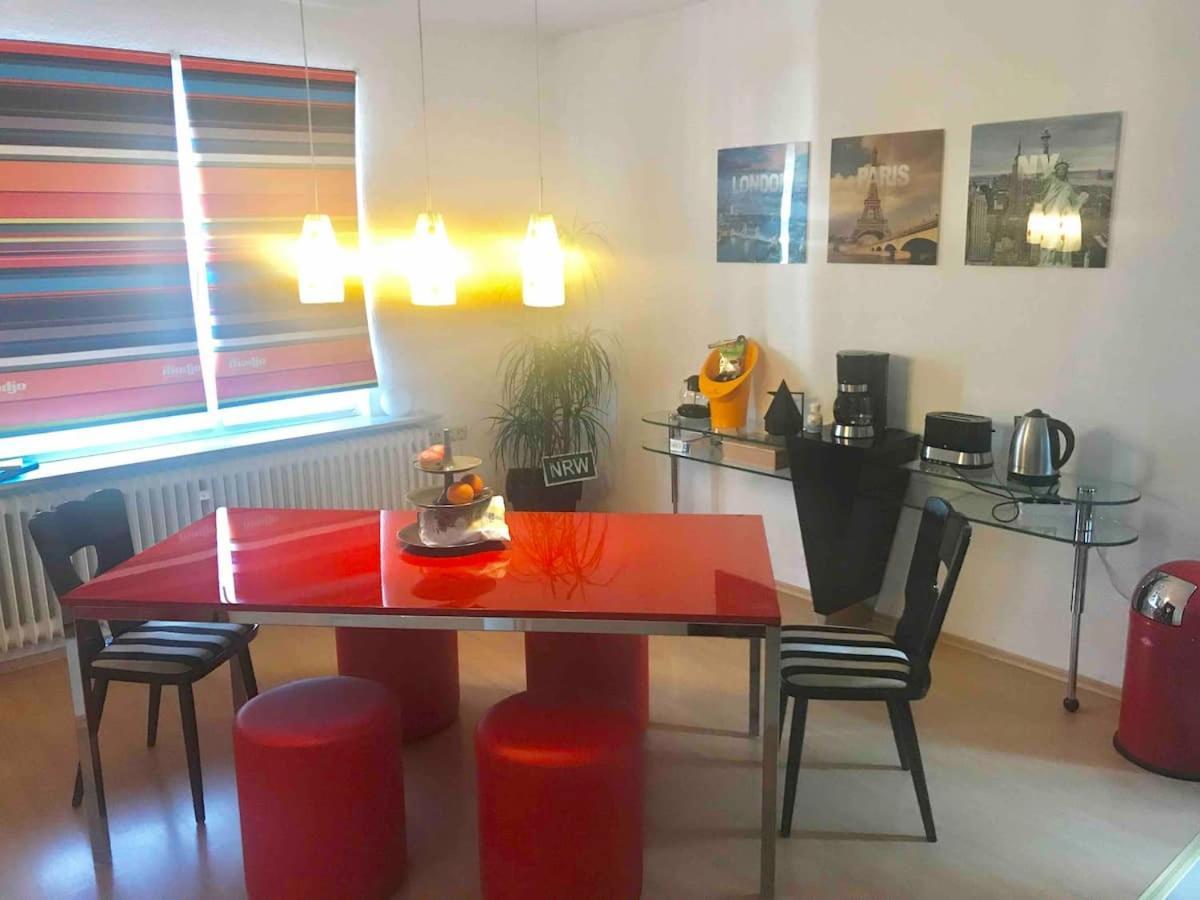 Schoene Grosse Wohnung 2 Schlafzimmer Bis 6 Pax Naehe Stadion Signal Iduna Dortmund Eksteriør bilde